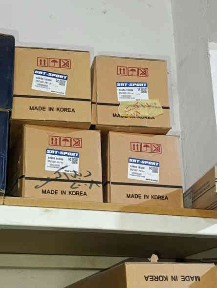 دبلات. للسيارات الكوريه.  جمله.    ومفرد.  
النترا.    سوناتا.  اوبتما. سنتافي. سورنتو   اوبترا 
 اكسنت.  فورتي. توكسان. 
العنوان سوق الشيوخ طريق العكيكه السايدين مجمع الاصدقاء ***********.
