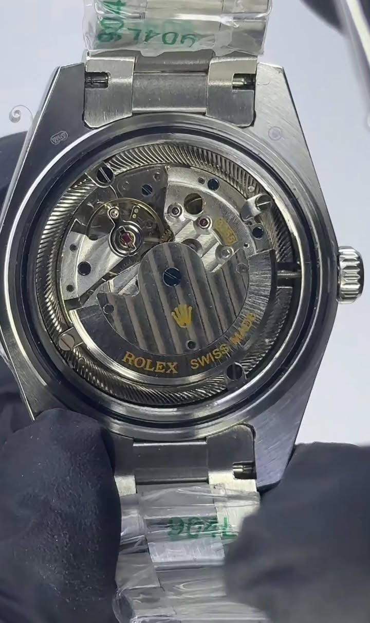 السلام عليكم شباب روليكس دي ديت سوبر كلين ارقام عربيه مينه تيفاني الكيس مرصع بالماس الصناعي للمهتمين التفاصيل والسعرمراسله الصفحه او اتصال واتساب ***********
