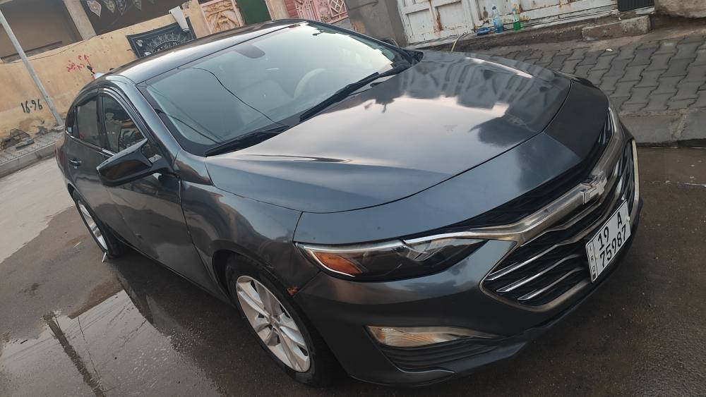 السلام عليكم
ماليبو موديل 2020 رقم كربلاء دولي معوقين باقيلها سنة وتصير حرة 
سنوية2028 مصبوغة عام مكينة كير تبريد مكفول
تخم تاير جديد سيارة كلشي مناقصها مكان كوت سعر78وبيها مجال بسيط ***********
