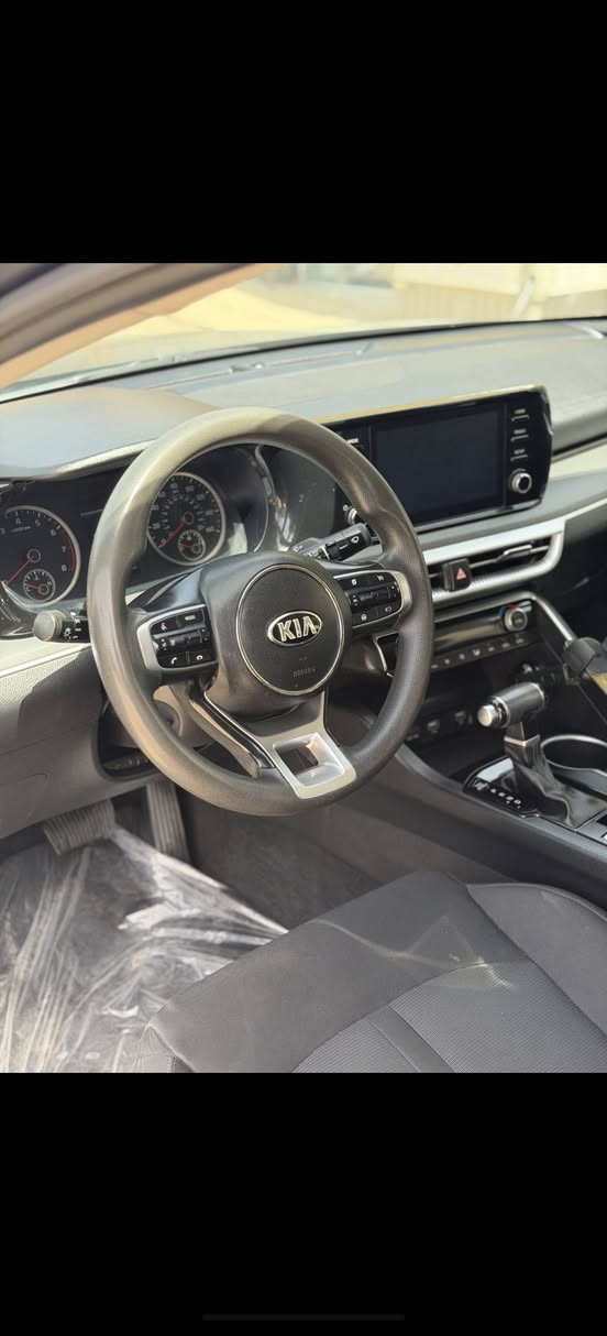 K5  2021
 مكينة 1600 تيربو 
مواصفاتLXS معروفة
الحادث كلش بسيط مرفق بالمنشور + قطعتين كلير بأمريكا
وبيهه ٤ مكانات بارد بسيطات 

مكاني بغداد الدورة 
السعر 143 ورقة وبيها مجال حگ الجية 
 ***********
