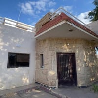 مجمع حي الشهداء • 4 غرف • 200م