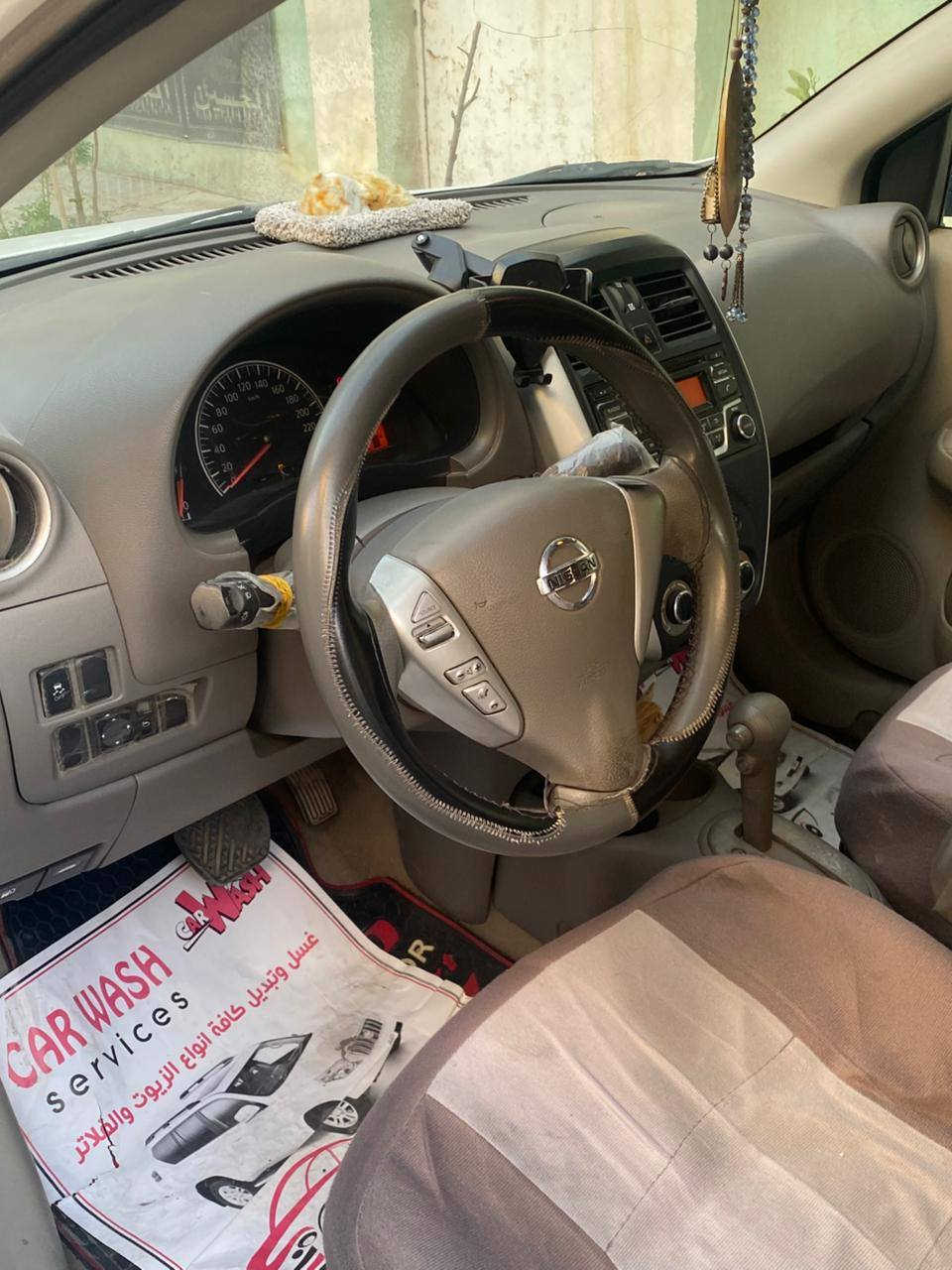 السلام عليكم سني هندي ٢٠ ام البليته الزرقاء اصل هندي سنويه وهزه جديده ورقم  مواصفات معروفه ماشيه٨٠ رقم بغداد بااسمي تحويل ثاني يوم مبدل باب الخلف السايق والسياره نضيفه خير من الله مابيه اي نقص مكانه بغداد الحريه للتواصل مع صاحب السياره على الرقم
***********
