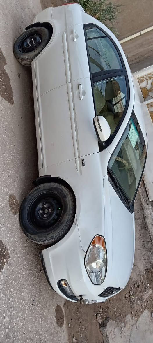 السلام عليكم ورحمه الله وبركاته 
اكسنت موديل 2011 رقم بغداد بأسمي هزه وسنويه جديده ومكفوله ماعدا نصف باب خلفي صبغ وجاملغ خلفي ربع منه صبغ يعني علا كد إلي مئشر عليه والباقي مكفولة مواصفات عاديه تكيه كشت حافظه نضارات اشاير بالمرايه محرك 16 يعني مجول مو واير بلك 
السعر 95 
العنوان نجف ناحية العباسيه 
استفسار علا *********** تحياتي للجميع
