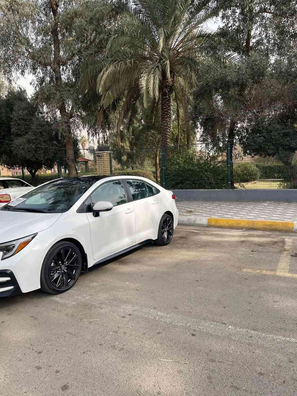 السلام عليكم للبيع كورلا موديل 2023 وارد أمريكي فول مواصفات أبلاك أدشّن قماره سوده فول ١/١ حادثها فقط طخه بسيطه بدون صبغ بدون تبديل حتى الدعاميات ليبل واحد رقم بغداد بأسمي تحويل ثاني يوم مكاني بغداد الحريه الرقم ***********
