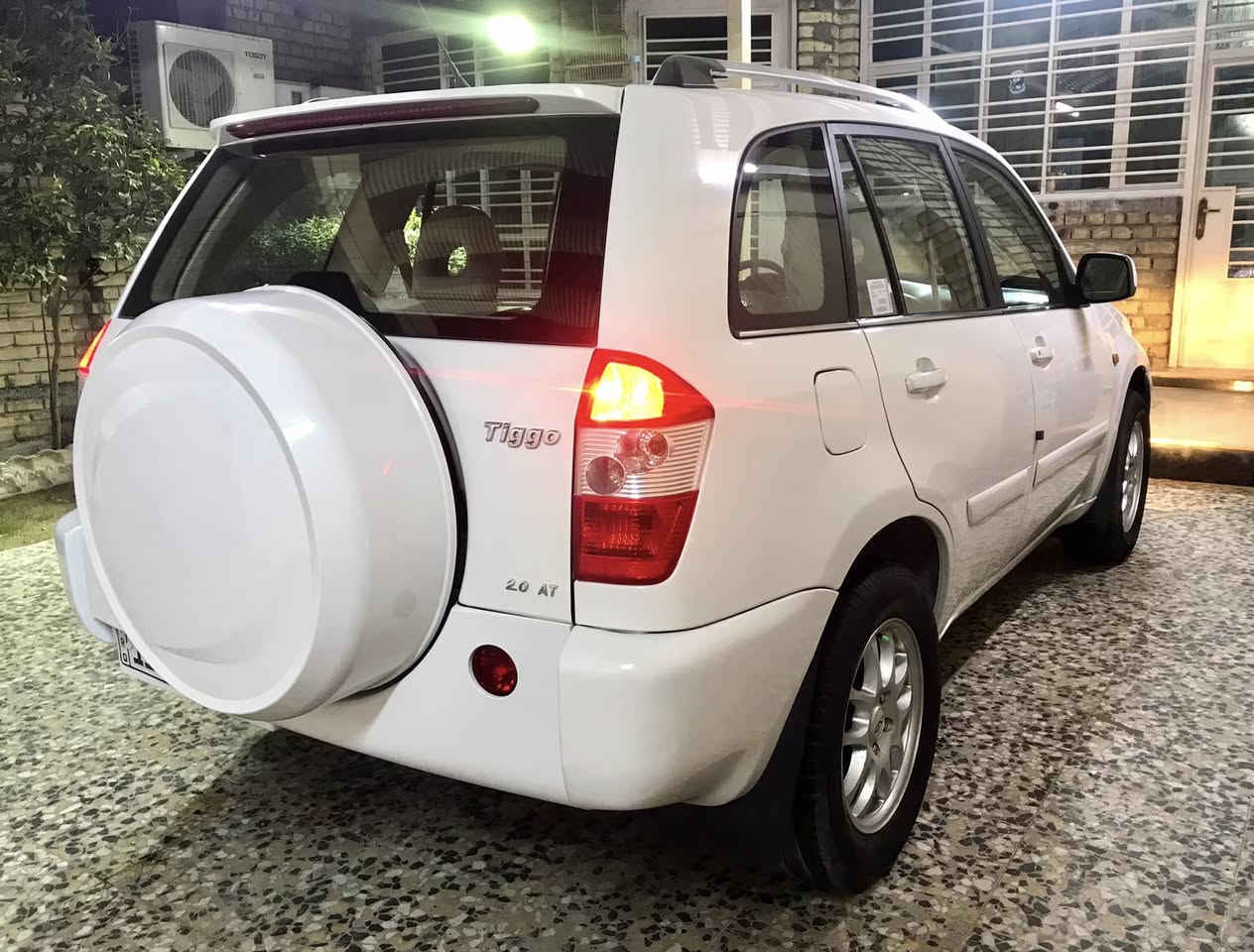 سلام عليكم شيري تيكو 2012 للبيع سيارة جديده مكفوله من صبغ والخياس وجراد مكينة ٢٠٠٠ كير ميكانيكي ماشيه ٦٧ الف رقم بغداد سنويه جديده تحويل مباشر تخم تاير باتري شاشة كامره حساس سبير مانازل *********** مكاني بغداد شراي يتصل
