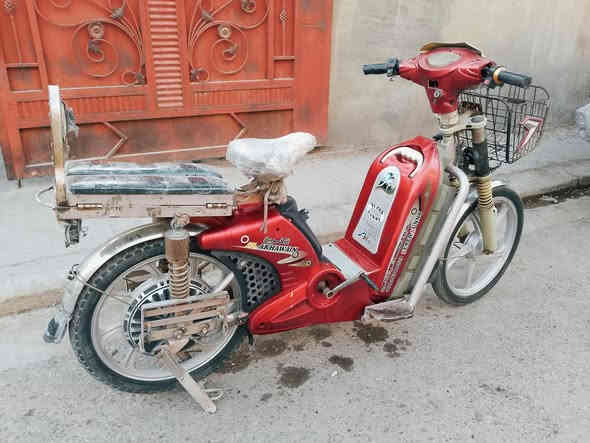 ماطور شحن للبيع
بدون بطاريات 
بي عطل ماعرف شنو 
كهربائياته شغاله 
قيم السعر
الي يريده يتصل 
***********
