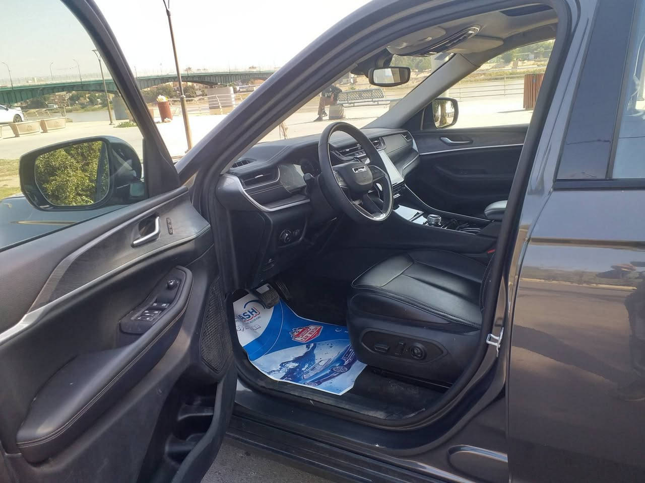 جيب 2023 L لمتد 7 راكب لمتدد فول مواصفات بانوراما
شاشه كبيره
كشنات جلد vip
تبريد 3 قطع
فور ويل
تدفئه كشنات امامي
تدفئه كشنات خلفي
تحديد مسار
رادر امامي
دخول ذكي بصمه
كامره دواره
شاشه كيجات ديجتل
شفتات بالستيرن
حساسات خلفيه 
اَتو بريك توقف ذاتي
نقطه عمياء 
اشاير بالمري 
فول تحكم استيرن
نظام ملاحه 
كار بلي 
تشغيل عن بعد
خزن ميمري للمقاعد
لد نهار 
4 انظمه قياده 
ماشيه 26 الف 
مكينه 3600
وبعد بيها هوايه مواصفات
السياره صار بيها 4 قطعه صبغ 
رقم بغداد باسمي  تحويل مباشر 

السعر 270 $ وبيها مجال بسيط 

موبايل  ***********  ابو طيبة 
مكان السياره الكاظمية
