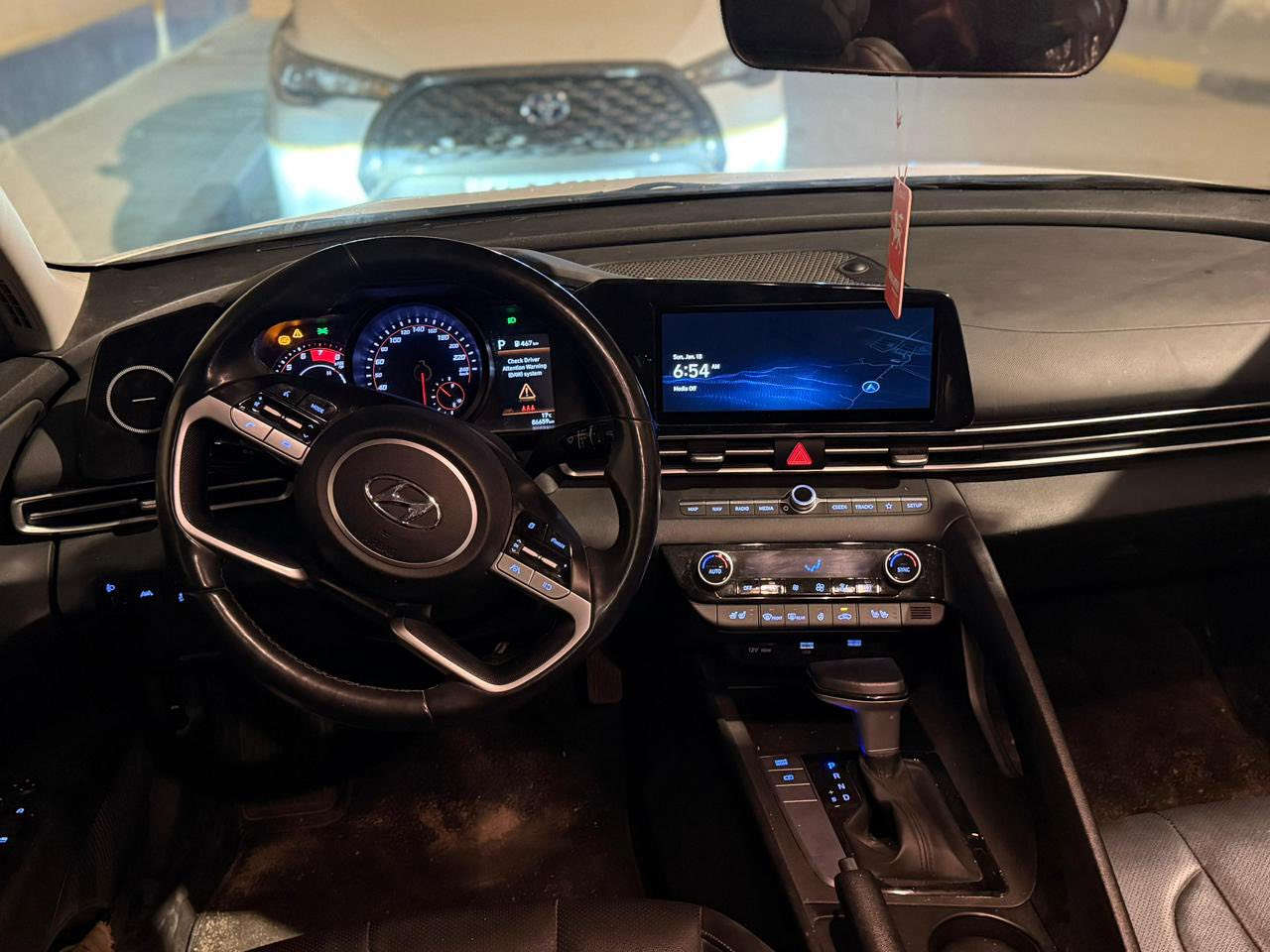 السلام عليكم اخوان سيارة النترا وارد كوري افانتي موديل 2023 رقم بصرة حرة بيها 3 قطع تبديل نفس اللون وصبغ كد شبر بلداير الخلفي المواصفات فول ماعدى الفتحة 4 وضعيات قيادة شاشة جبيرة تحكمات ستيرن جهتين وبعد هواي مواصفات السعر 145$ اخوان اترجاكم لحد يراسلني ع الفيس تريد تفاصيلها راسلني ع الواتساب ***********
