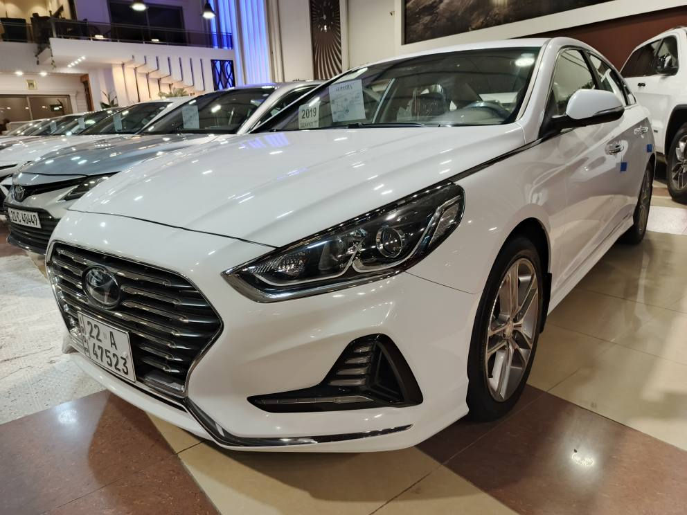 هيونداي سوناتا خليجي موديل 2019 بدون صبغ وبدون تعديل . كير ومحرك شرط لامفتوح وبي بخار . ماشية 100 ألف كم حقيقي رقم و سنوية جديد وبيها دفتر بنزين السعر 189 ورقة بيها مجال قليل. 
*********** بيجي, صلاح الدين
