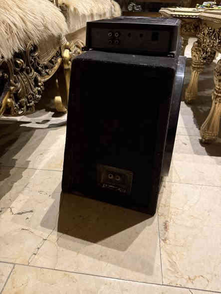 السلام عليكم دمام سوني اكس بلود 
1800 واط 425 ارمس 
مع امبلي فاير مونو بلوك بايونير 800 ارمس على الواحد اوم كلاس d تكدر تشغل عليه قطعتين مو وحده سعرهن 225 وبيهن مجال الاجهزة اصليه صناعه فيتنام 
مكاني بغداد متوفر توصيل ***********
