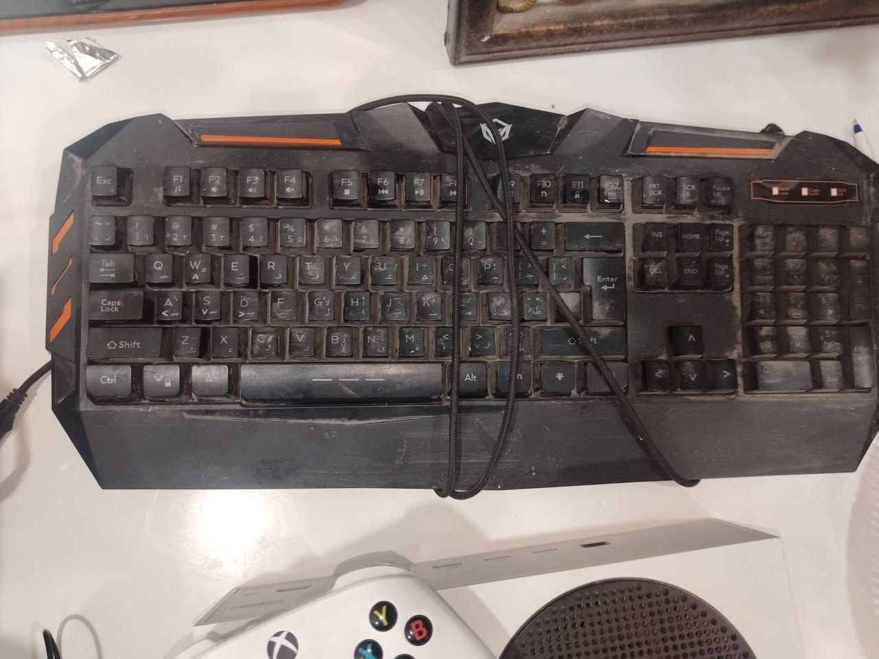 اكس بوكس سيريس اس للبيع مع كيبورد وماوس ويدة وحده و يو بي اس نضافة 100٪ ما مفتوح السعر ٣٥٠ الف فقط المكان بغداد الوشاش
رقمي ***********
