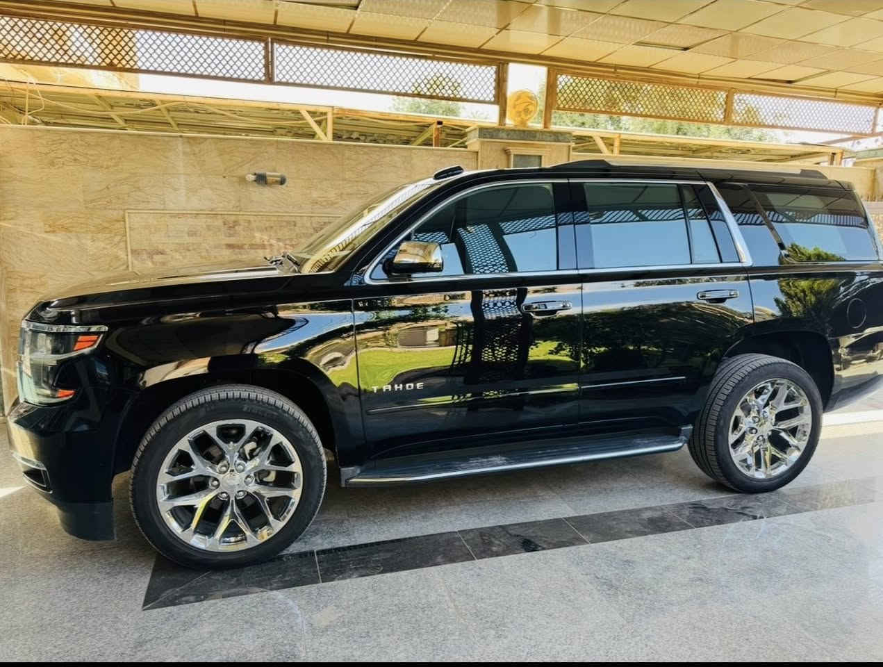 تاهو 2016 
( خليجي  ) 
الفئه: LTZ 
المواصفات: فووول 1/1
العداد / 99 كم
فتحه 
جلد 
ثلاجه 
بصمه + 4 ابواب 
رادار امامي 
رادار جانبي 
شاحن لاسلكي 
داخل قرميدي 
شاشه جبيره
فورويل 
مري شفط 
تشغيل عن بعد 
صندوق كهرباء
سماعات Bose
بالقماره DVD  
كشن ميموري 
ستيرن كهرباء + تدفئه
كشنات تدفئه + تبريد
كشنات خلفيه تدفئه 
كشنات كهرباء امامي + خلفي 
حساس امامي 

 السيارة مكانها كركوك 
للاستفسار / ***********
