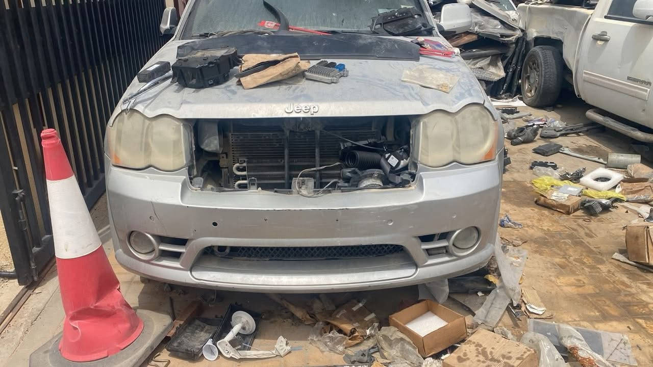 � متوفر تحديث SRT كامل 🔥
تفصيخ أصلي وبحالة ممتازة
كشنات • دعاميات • دوس • ويلات •
 
حوّل سيارتك إلى شكل SRT 😎

📍 بغداد – ساحة الطيران
      توصيل جميع محافظات العراق 
📞 ***********
