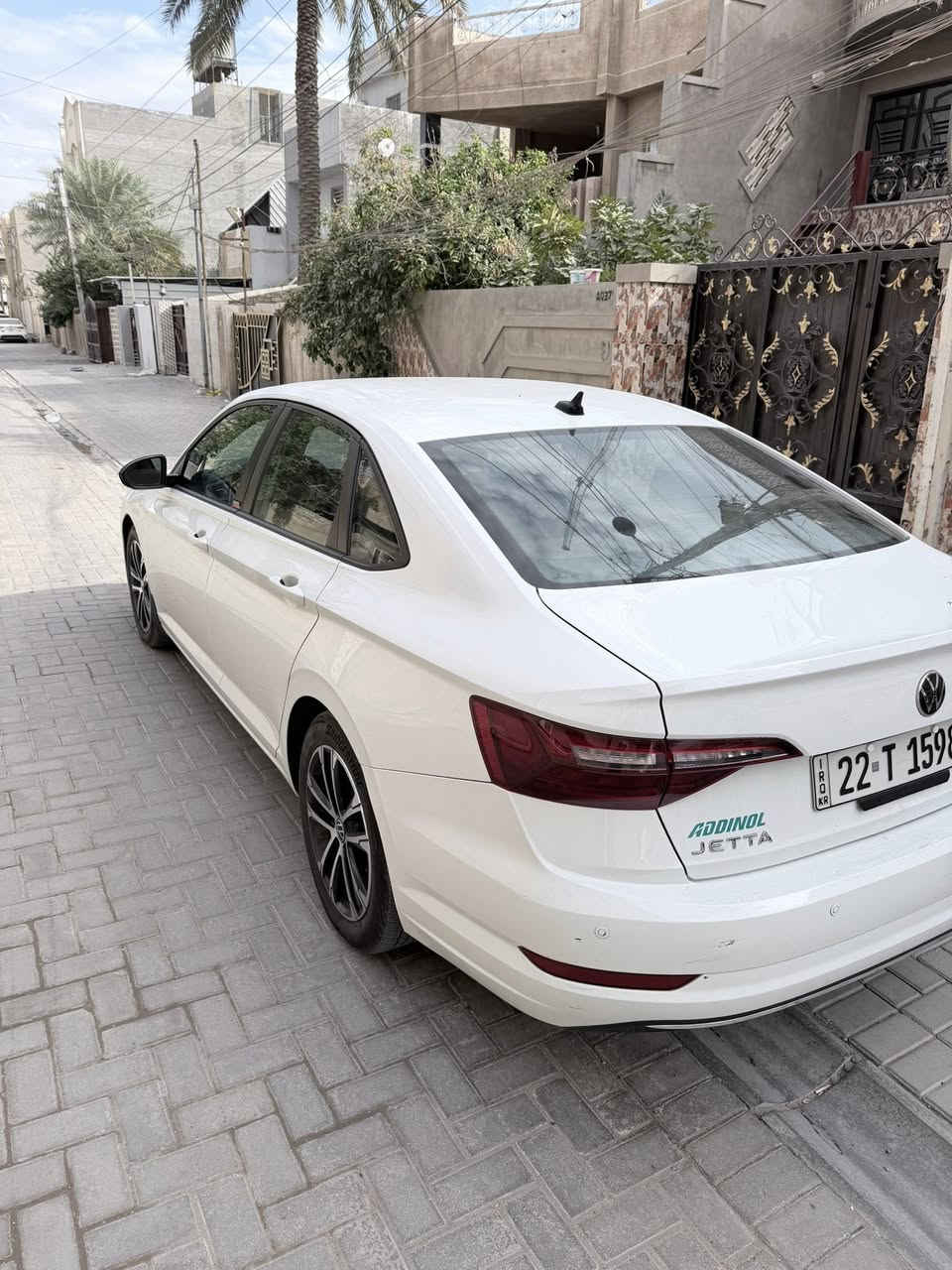 للبيع  فولكس فاجن جيتا S sport 2023
السيارة كلين تايتل فقط تبديل دعامية خلفية بشرط بدون صبغ بدون شخط بدون رصعة بدون اي شي 

للبيع – فولكس فاگن جيتا 2023

• محرك 1500 تيربو – اقتصادي ومتين

• عداد 57 ألف كيلو فقط

• امرجينسي بريك خلفي و امامي

• رادارات ٣٦٠ درجە

• شاشة كبيرة Android Auto + Apple CarPlay وايرلس

• شاشە الكترونيه 

• هند بريك إلكتروني

• الكاميرا الخلفيه 

• عدادات ديجيتال 

• اوتو ستارت ستوب

• كشنات مانع الانزلاق 

• مود سبورت و ايكو و عادي

• صيانة كاملة جديدة

 الضرر: الصور مرفقة

 الراديتر و لافتات  و بوابە و حجر کلها بلادي و  بشرط

 السيارة جاهزة ما تحتاج صرف لو دينار
السعر  : 185 ورقة و بيها مجال 

الرقم للتواصل ***********

المكان : بغداد / الجادرية
