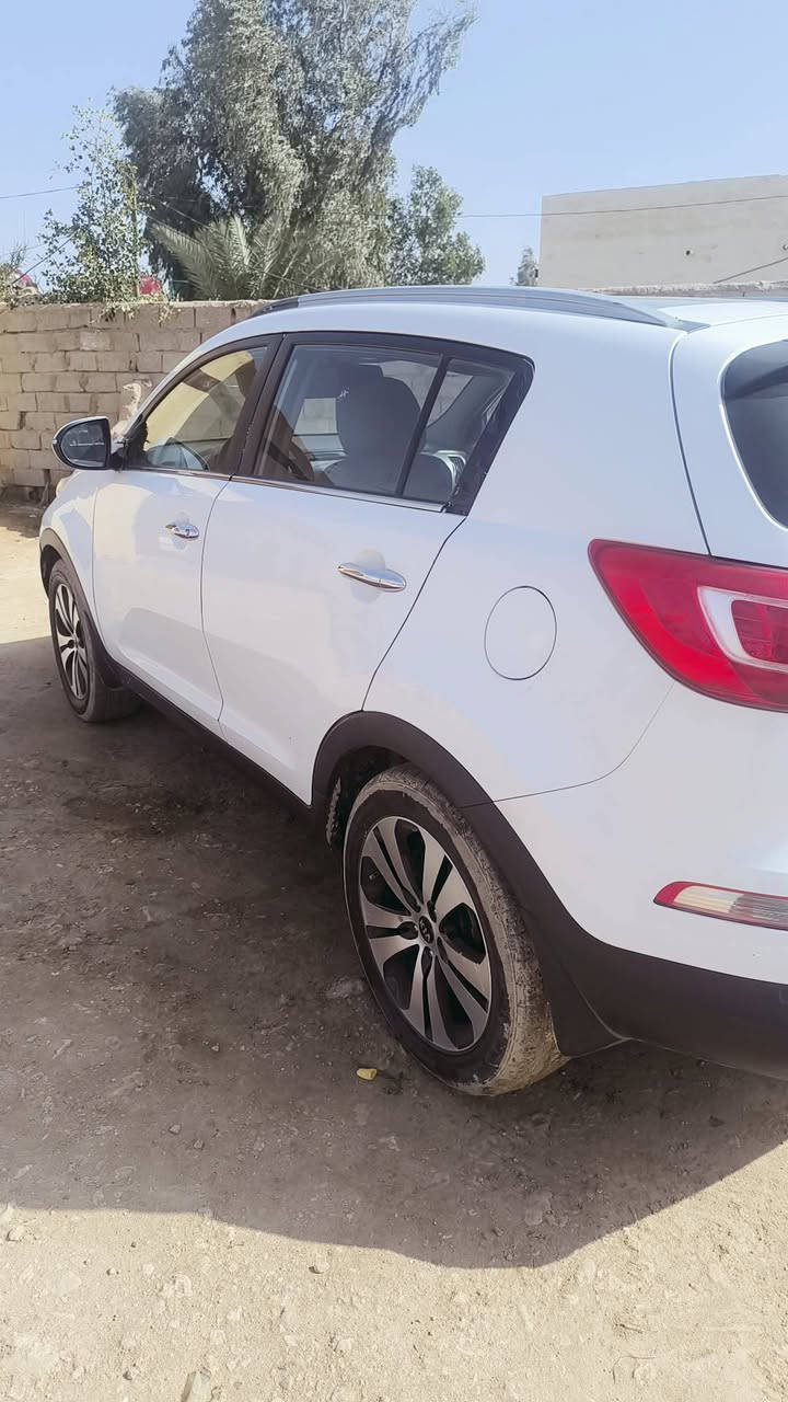 اسبورتج ٢٠١٤ 
فتحه بانوراما
محرك ٢٠٠٠ دوش مفتوح 
اشاره بالمرئي 
تحكم استيرن 
شاشتين
داخل جلد  
مكفوله من صبغ وتبديل 
حداديه مظبوطه 
لون ابيض رقم نجف 
السنويه ٢٠٣٠ مداور ثاني يوم باسمي
١٤٨ $$
***********
