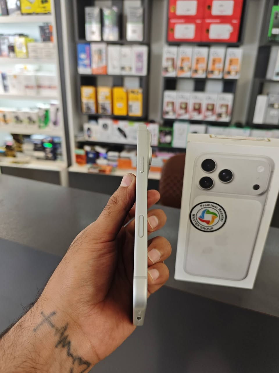 📱 للبيع | iPhone 17 Pro Max
✅ اللون: سلفر
✅ أكيد ضمان ماستر
✅ البطارية: 99%
✅ دورات الشحن: 173
✅ بعده داخل الضمان
✅ ضمان 5 أيام من عدنا
🎁 هدية: بكج حماية كامل
💰 السعر: 1,825,000 دينار عراقي
📍 بغداد – الشعب – شارع الصحة
📞 ***********
📞 ***********
الجاد بالشراء فقط، والله يبارك للجميع.
