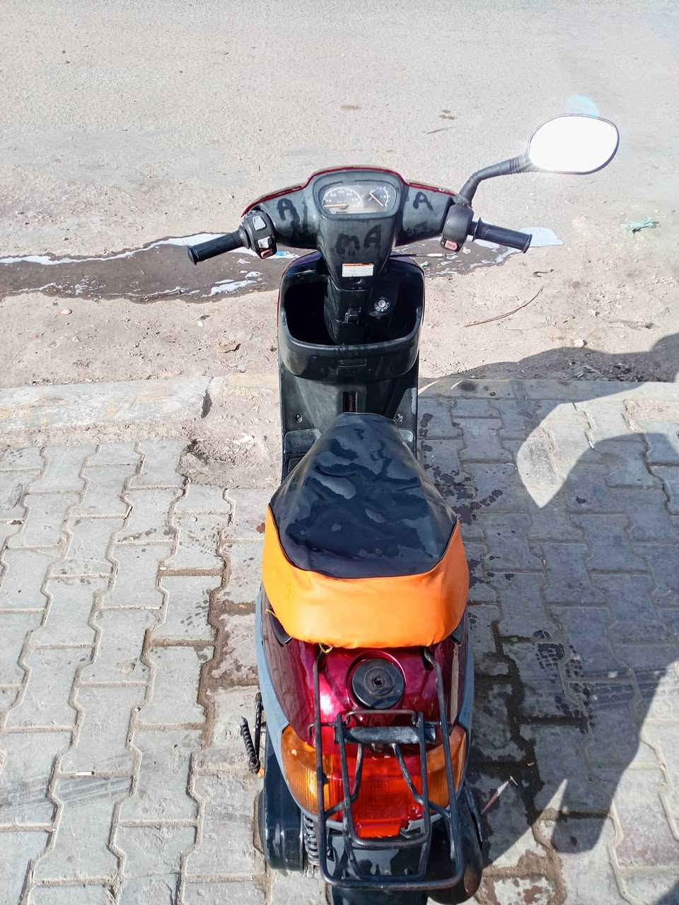 سلام عليكم بطه للبيع دراجه  وحلوه شاصيه مكفول السعر 300وبيه مجال حك الجيه 
***********
