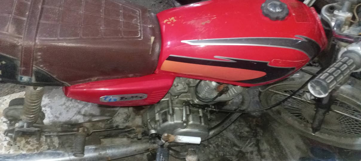 السلام عليكم نامه برو 4كير حربيه للبيع او مراوس نضافه كدام عينك يرادلهه غسله وملاحضات
موديل 2020 مكينه ناعمه لا تبخير ولا تنقيص مبدل كور فقط بوشه وبستم بلادي تاير وقبق فلاوين وزنجيل موجودات بالمنشور صورهن

نواقصهه:
حساس دهن مكسور ويندي دهن ب3000
نت مال ركبه ب1000
بولبرن تاير خلفي صفحه وحده ب2000
كازكيت بدلت كور مابدلت الكازكيت نسيته يندي دهن حالياََ ب2000
نواقصهه كلهن ميكلفن 10.000
الدراجه شغاله نواقصهه كدامكم
 مكاني بغداد بلديات

السعر 350 وبيهه مجال

 *********** اتصال
*********** واتساب
اسف ع اطاله
ادمن وافق يرحم امك وابوك 🌹
