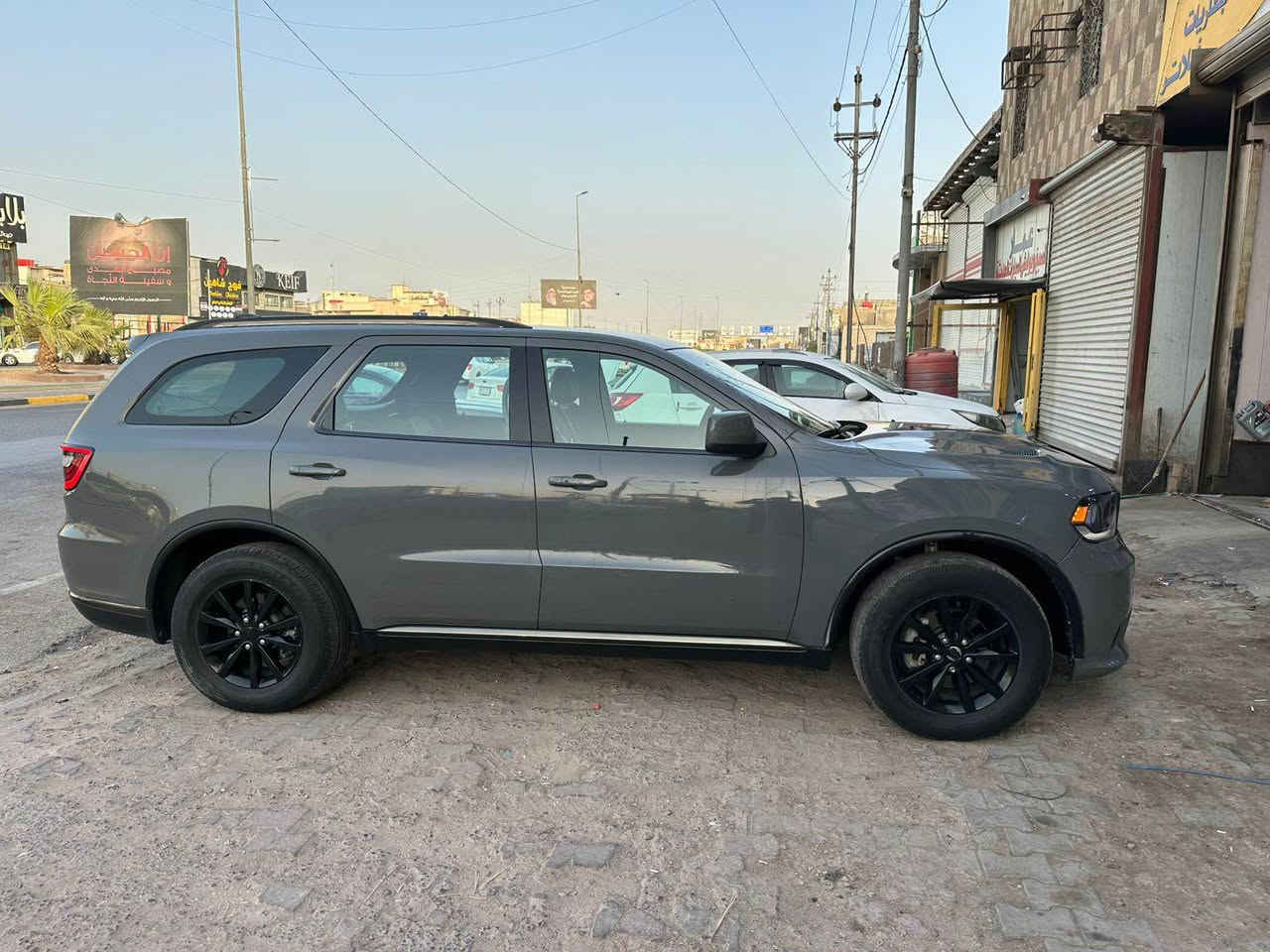 دورنكو ٢٠١٩ 
كشنات ملكي منفصل جلد 
سياره جديده وجاهزه بدون اي نقص 
رقم بصره بأسمي 
ماشيه 83km
السعر 225$
***********
صور ضررها موجود بالمنشور البصرة, العراق
