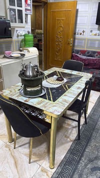 ميز طعام • ٩٠سم