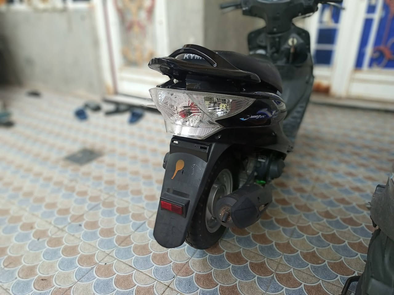 السلام عليكم كامكو V2 فحل موديل 2016 دراجة جديده كلش ماشية 11 الف مكفولة كفالة عامة كلشي شغال بيها السعر 950 وبيها مجال مكاني رفاعي.


**إذا كنت صاحب هذا الإعلان وتريد حذفه لأي سبب، رجاءا أرسل رسالة إلى الدعم الفني**