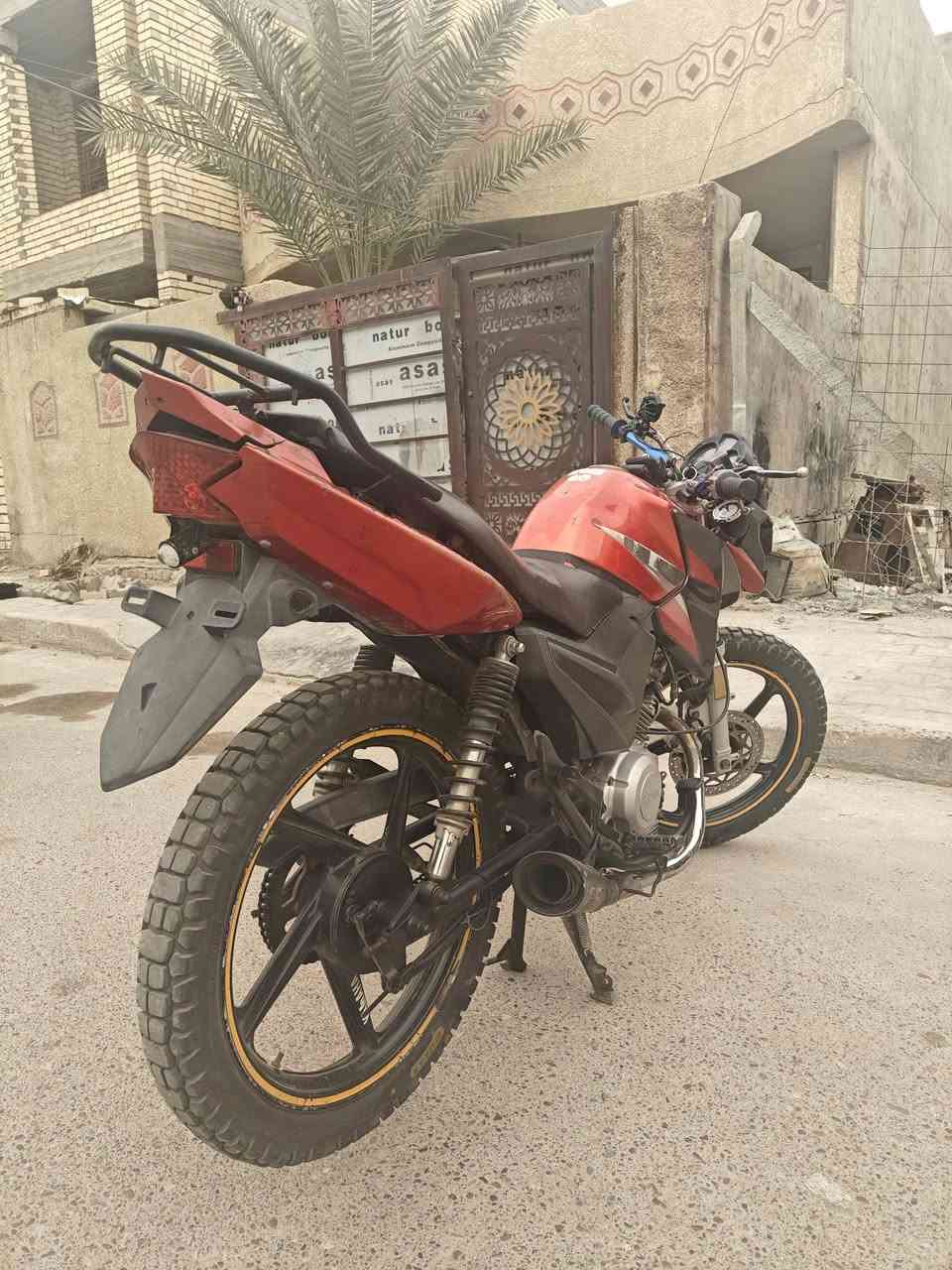 السلام عليكم ورحمة الله وبركاته
دراجه ياماها 200cc عوزها ترتيبات بسيطه بيع او مراوس بايراني 
للاستفسار خاص او واتساب او اتصال 
***********
