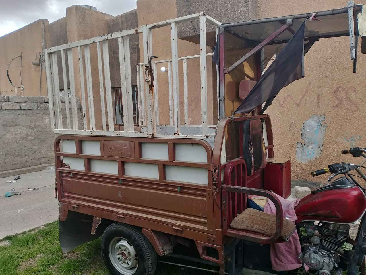 سلام عليكم      ستوتة للبيع موديل ١٩ جمرة المرغوبة
نظافة فول
السعر مليون 
للاستفسار الاتصال
***********
