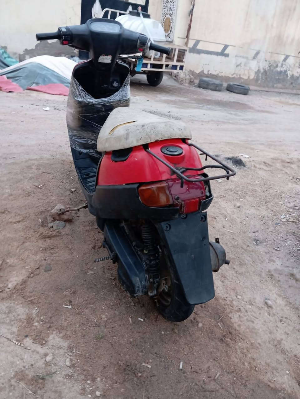 السلام عليكم دراجه بتره مكينه ناعمه وتخبل سعر 250 وبيه مجال بصيط مكاني ناصريه ***********
