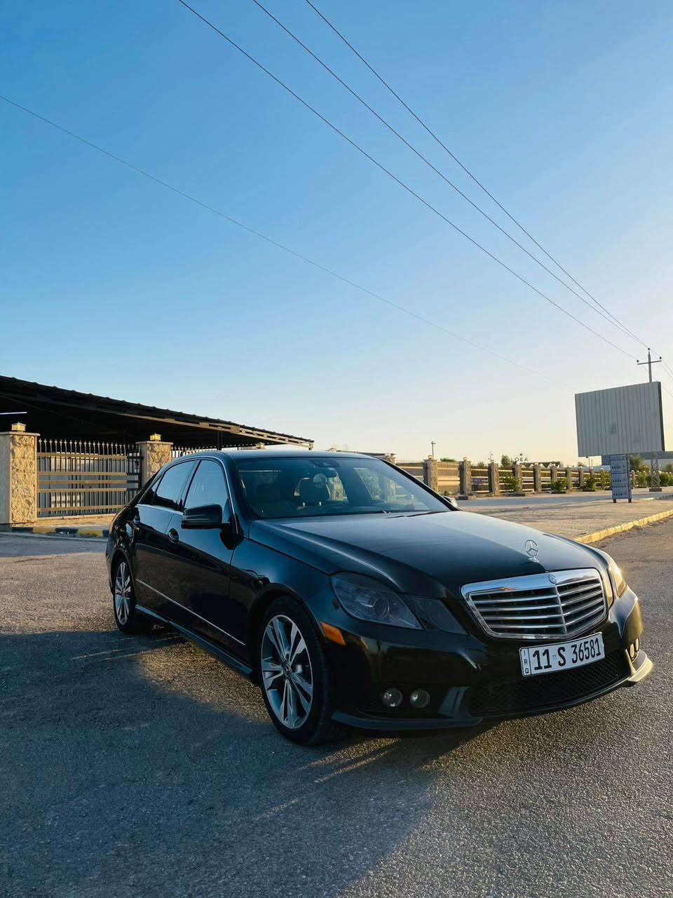 السلام عليكم 
مرسيدس E 350 موديل ٢٠١٠ رقم بغداد وارد امريكي فول مواصفات ومعروفة مواصفات الأي كلاس الامريكيه حادث جدآ بسيط فقط  دحجة جاملغ وبنيد ومصبوغات بدون شواصي بدون بدنه السيارة جاهزة ومكانها النجف الاشرف وسعرها   ١٦٥ ورقة  وللعلم مشتراها بوقتها ٢٤٠ ورقة وبخدمتكم ماشية فقط ٦٧ كم
للتواصل *********** بيع مستعجل
