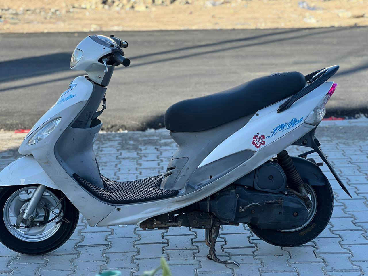 السلام عليكم دراجه ماكس منغولي المكينه شرط ختم واحد كلهه الدراجه الكهربائيات لايت عالي ناصي اشاير كلهه شغاله نضيفه بمعنه الكلمه افحص وين متريد السعر 850 بيهه مجال قليل وهذا رقمي *********** بي واتساب العنوان الرميثه
