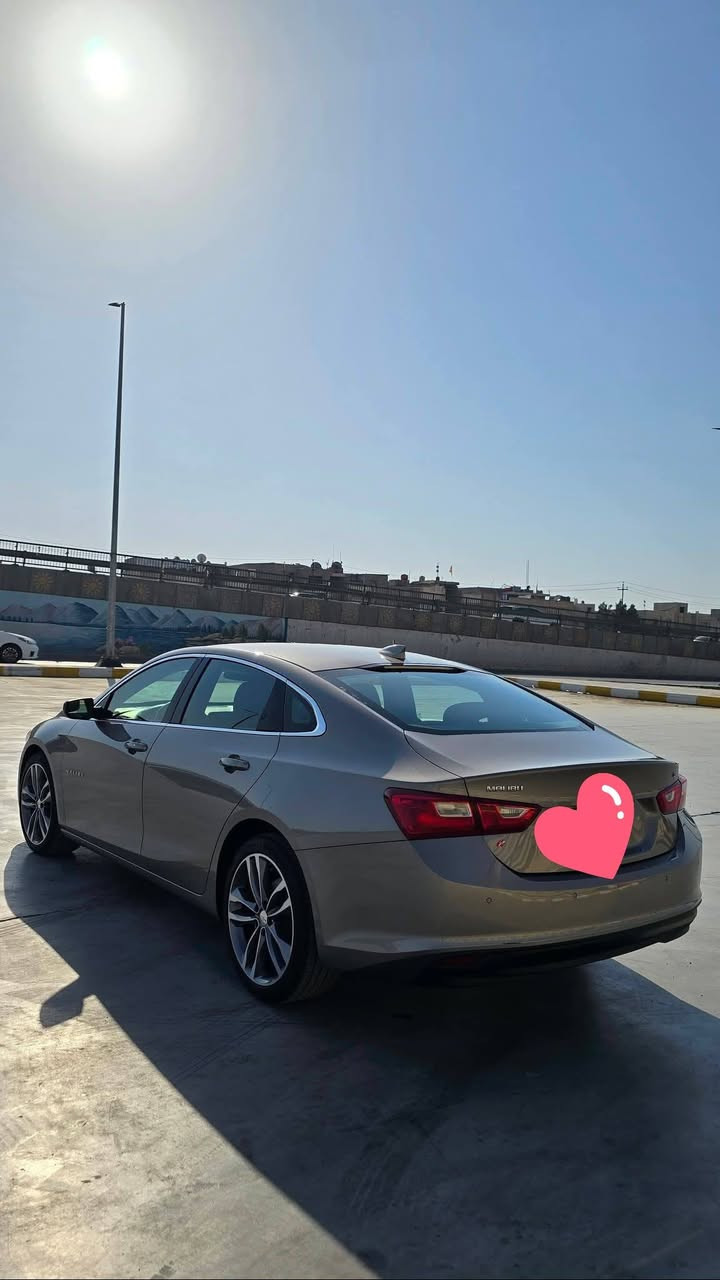 السلام عليكم ، للبيع ماليبو 2022 LT  لون ذهبي
ماشيه 88 الف  قابل لزياده
حادثها كلش بسيط //  تبديل بنيد  فقط 
بجم كبس صور الضرر مرفقه ، ع الفحص وين ميعجبك 
 رقم بغداد ، معوقين باقي سنة ونص تصير حره
    مكانها : مركز الديوانية 
المواصفات 
🔴بصمه ابواب + جنطه
🔴 تشغيل عن بعد 
🔴 نقاط عمياء 
🛑محرك 1500 توربو ✈️
🔴دش كام امامي وخلفي
🔴سايد بريك بصمه
🔴مانع انزلاق
🛑لدات اماميه نهاري 
🛑 اوتو بريك  🚳
🛑كشنات تدفئه + كهرباء ⚡️ 
🛑تبريد مناخين منفصل SYNC
🛑تبريد قطعتين امامي خلفي 
🛑شاشه كبيره تدعم 📲Android Auto/car play
🛑خرائط Gps📌
🛑كامره خلفيه 📷
🛑كروز مثبت سرعه
🛑شاشة ضبط واعطال بل دشبول
🛑منافذ USP/ 12V /Tip C
🛑مانع انزلاق ⛔️
🛑حساس اطارات
🛑ويل كروم 19 , 4 دسك/ Abs
السياره جاهزه ونظيفه جداً 
السعر  110$ وبيها مجال قليل

متوفر اتصال و واتساب
***********
