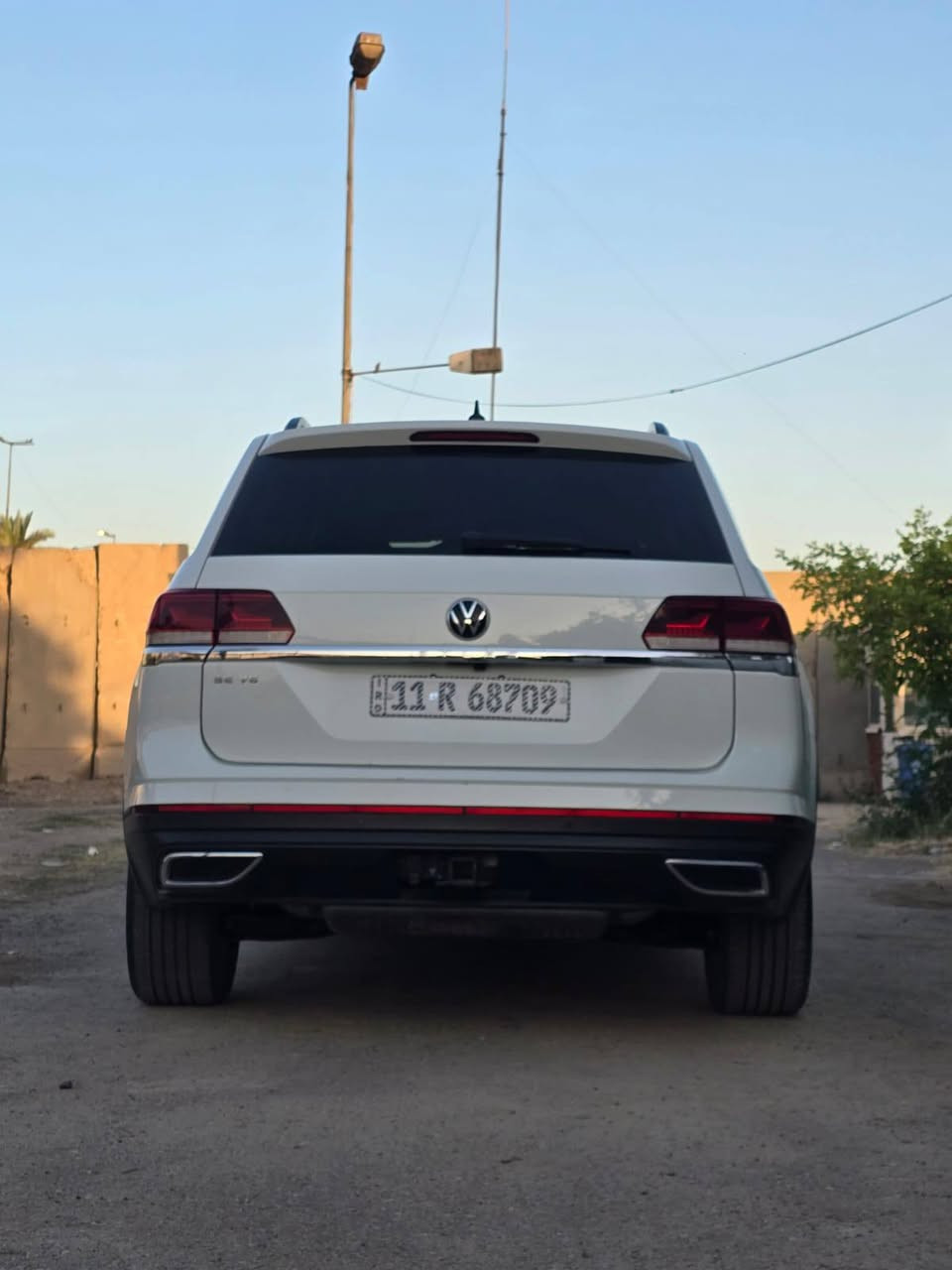 𝟐𝟎𝟐𝟑 𝐕𝐎𝐋𝐊𝐒𝐖𝐀𝐆𝐄𝐍 𝐀𝐓𝐋𝐀𝐒-𝐒𝐄.𝐁𝐋𝐀𝐂𝐊
فولكس واكن اطلس (SE.BLACK) موديل : 2023 
رقم بغداد الدولي بسمي تحويل ثاني يوم هزه فحص جديدة 
اللون : ابيض
عدد المقاعد 7 راكب
عداد المسافة : 25 فقط
حجم المحرك : V6 3.6L (6.سلندر)
صبغ بنيد فقط وبارد جاملغ  السعر 185$ سعر جدا مناسب بالعافيه على ياخذهه سعر جيتا 
مكان السياره الكراده
 للاستفسار *********** واتساب
المواصفات :  

‎‏‎فـــول فـــول مـــواصفـــات 

كيج الكتروني

بردات ابواب

‏بصمة ابواب

‏‎بصمة تشغيل 

تشغيل عن بعد (𝐑𝐄𝐌𝐎𝐓𝐄 𝐒𝐓𝐀𝐑𝐓)

‏‎شاشة كبير لمس

شاحن واير ليس

كــــاميــــرة

هاند بريك بصمة

اوتو هولد (𝐀𝐔𝐓𝐎 𝐇𝐎𝐋𝐃)

اوتو ستارات (𝐀𝐔𝐓𝐎 𝐒𝐓𝐀𝐑𝐃)

اوتو ستوب (𝐀𝐔𝐓𝐎 𝐒𝐓𝐎𝐏)

رادار امامي (تحديد مسار)

‏‎رادار جانبي (نقاط عمياء)

‏‎رادار خلفي (التحذير من الاصطدام)

‏‎حساسات امامي

‏‎حساسات جانبي 

‏‎حساسات خلفي 

نظام (𝐄𝐂𝐎)

نظام (𝐍𝐎𝐑𝐌𝐀𝐋)

نظام (𝐒𝐏𝐎𝐑𝐓)

7_راکــــب

كشنات جلد

كشنات كهربائي 

‏‎كشنات هيتر 

تحكمات استيرن

استيرن هيتر‎

‏‎تبريد لمس

تبريد مركزي

صندوق شفط كهربايي 

لايتات 𝐋𝐄𝐃 ليد عدسة زينون بيلادي

‏‎بكلايتات 𝐋𝐄𝐃 ليد بيلادي

‏‎ويــــل كــــروم 

…‎وبعد هواية مواصفات

‎‏

