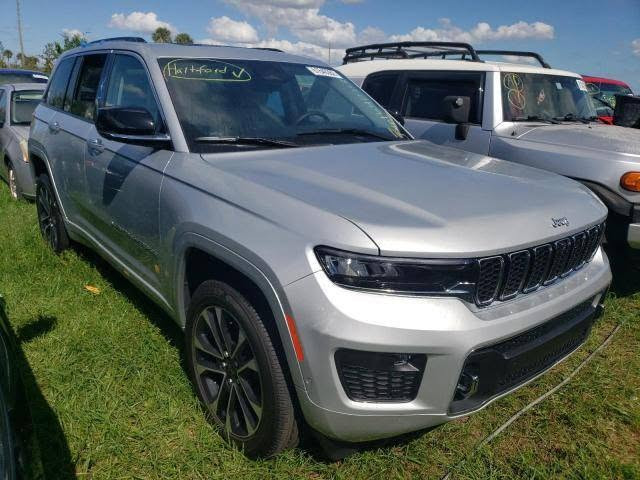 للبيع
جيب كراند شيروكي أوفرلاند
📅 موديل 2022
لون سلفر 
🇺🇸 وارد أمريكي
📍 رقم بغداد دولي 
🚘 الماشية:33 ألف ميل 

⭐ المواصفات:

* قيادة ذاتية مع تتبع المسار والمنعطفات
* رادار أمامي ومانع تصادم
* نظام الرؤية الليلية
* تحذير الخروج عن المسار
* مستشعر نعاس السائق مع التوقف الآلي
* تحذير النقطة العمياء
* تحذير التقاطعات
* عرض السرعة والإرشادات على الزجاج الأمامي (Head-Up Display)
* كاميرات 360° مع 4 كاميرات خارجية وبخاخات تنظيف
* كاميرا داخلية
* سقف بانوراما
* شاشة وسطية 10.1 إنج
* شاشة عدادات رقمية 12 إنج
* خرائط GPS
* نظام صوتي McIntosh مع 19 سماعة
* شاحن لاسلكي
* بصمة على 5 أبواب
* تشغيل عن بعد
* صندوق خلفي كهربائي مع فتح بحركة القدم
* مقاعد جلد طبيعي فاخر
* ديكورات خشب طبيعي
* ذاكرة للمقاعد (السائق والراكب)
* مساج للمقاعد الأمامية
* تبريد وتدفئة للمقاعد الأمامية والخلفية
* ستائر خلفية
* إضاءة داخلية متعددة الألوان
* حساسات أمامية وخلفية
* تدفئة مقود
* مكيف خلفي مستقل
* مانع تصادم خلفي
* مثبت ومحدد سرعة
* نظام تشغيل وإطفاء أوتوماتيكي
السيارة ضررها غرق نسبة قليلة ورقم شاصي موجود الي يحب يتأكد 
مكاني ديالى بعقوبة رقمي للتواصل 
***********
