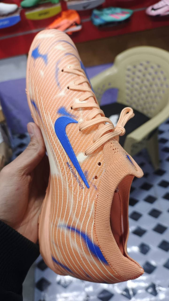 حذاء نايك زوم اصلي بشرط تفحص كدام مندوب بس 35توصيل مجاني قياس 44و45و46


**إذا كنت صاحب هذا الإعلان وتريد حذفه لأي سبب، رجاءا أرسل رسالة إلى الدعم الفني**