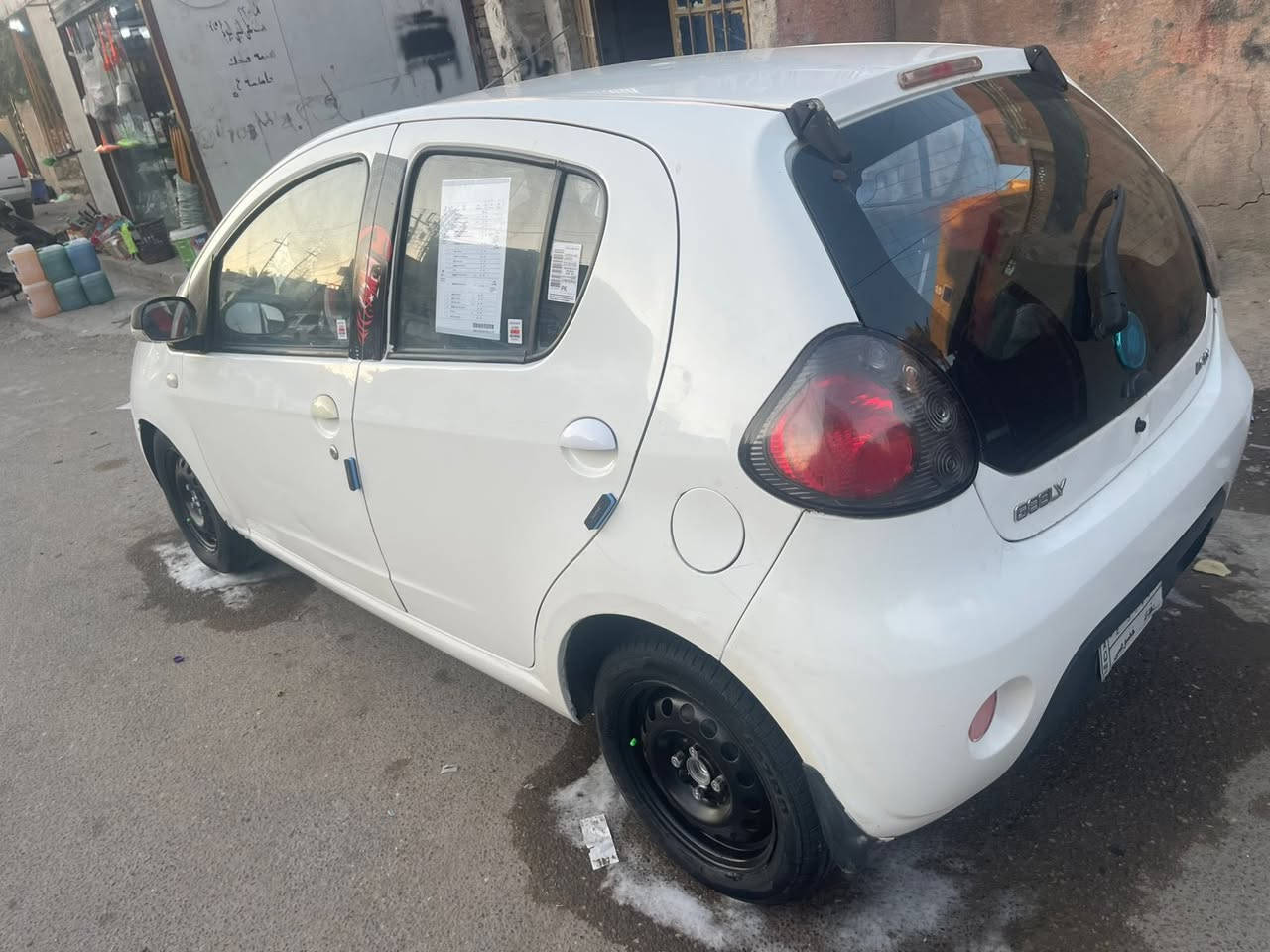 متاح لبيع بانده مديل 13مطلوبه المصرف بيع واقع حال بس مكاتبه سيارة موجوده بغداد سعر 25وبيه مجال ***********
