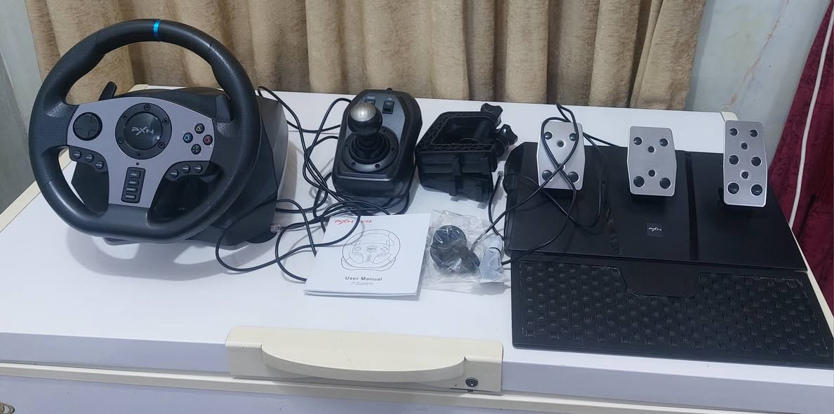 السلام عليكم دركسون V900  فرتين مثل ماموضح بل صورة شغال كلة مابي أي شي رايدة 100وبي مجال مكاني بابل  شراي يتصل على الأرقام التالي  ***********
