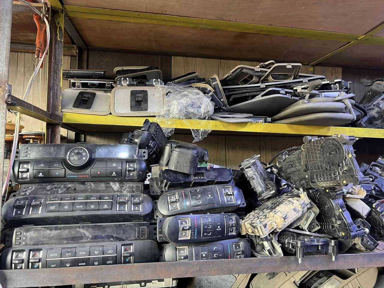 محلات بغداد لتفصيخ الكوري كيا مهافي عنوان بغداد مدينة الصدر
***********

***********
واتساب
