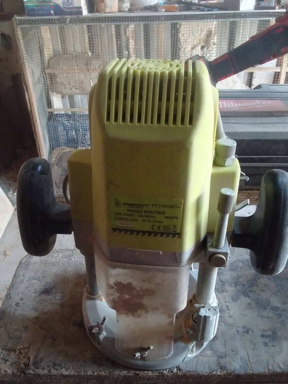 السلام عليكم متاح للبيع مكان نجف شارع كربلاء عمود ١٣٠
***********
دريل شحن ٣٥
وكوسرة شحن ٤٠
منشار تخريم كهربائي ٣٥
فريزة ١٢ملم كهربائي ٥٥
رندة كهربائي ٤٠
