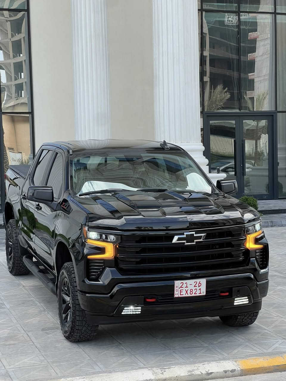 Chevrolet Silverado  trail boos 1500 Z71
* مكينە V8

* قوة ٤٢٠ حصان

* عزم قوي كلش

* جير ١٠ سرعات أوتوماتيك

* دبل 4x4

* نظام Z71 للأوف رود

* سسبنشن أوف رود

* شاصي قوي

* حماية تحت المكينة

* مساعد طلعات

* سحب تريلات قوي

* هوك سحب

* كامرة خلفية

* حساسات جدام وورى

* رادار

* تحذير مغادرة المسار

* فرملة طوارئ

* مثبت سرعة

* مثبت سرعة ذكي

* تشغيل بصمة

* ريموت ستارت

* دخول بدون مفتاح

* شاشة كبيرة

* أبل كار بلاي

* أندرويد أوتو

* بلوتوث

* شحن وايرلس

* USB و Type-C

* صوت Bose

* مقاعد جلد

* تبريد وتسخين مقاعد

* تدفئة سكان

* كراسي كهرباء

* ميموري للكراسی

* مرايات كهرباء وتسخين

* جامات كهرباء

* تايرات أوف رود

* شاشة عدادات ديجتل

* تبريد خلفي

* فتحات تكييف خلفية

* Airbags هواي

* ABS

* Traction Control

* Stabilitrak للتوازن

* مراقبة ضغط التايرات 

* كهرباء بالحوض الخلفي

* تانكي كبير

* صوت الـ V8 فخم

* قوي بالحمل والسحب

* مريح بالطريق الطويل

***********📞

***********
