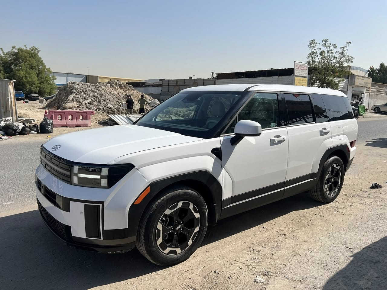 ﷽
سنتافيه ( 2025 ) وارد امريكي
⚡️⚡️⚡️⚡️⚡️⚡️⚡️⚡️⚡️⚡️

مواصفات :- سبعه راكب - محرك 2500 -
بصمه - رادارات - حساسات - صندوك كهرباء
داخل ابيض ملكي - شحن لاسلكي- كير تعليك
ماشيه 5 الف

السياره تبديل بنيد فقط

السعر ( 175 ) واصل للبصره بدون كمرك
يمكن ادخالها بكتاب شهداء 

طريقة الشراء دفع عربون لحين استلام السياره 
مكان المكتب ( بغداد - الزعفرانيه )

اتصال   ***********
واتساب ***********
