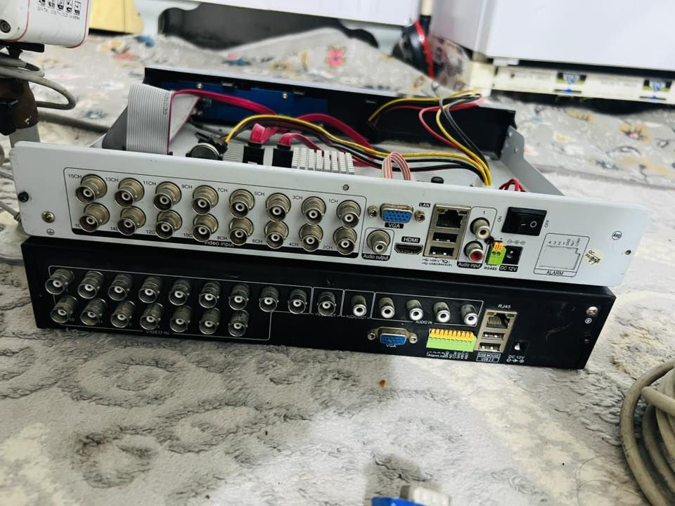 جیهاز dvr ١٦ چنال ٣قطع
کیبل vgr ٣قطع
٢کامیرە
كلشي 35 الف
فحم فحم فحم
توصيل متوفر 
***********واتس اب
