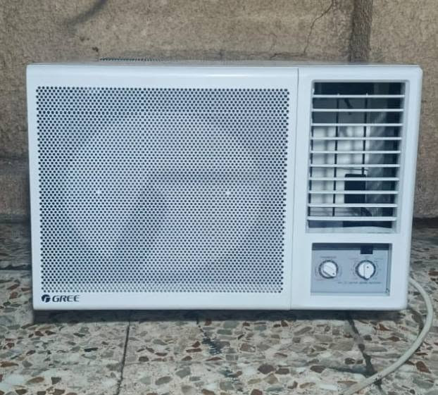 مكيف كري الطويل  طنين غاز 410 تدفئة تبريد بلادي قرص الشركة ماداخل تصليح استعمال قليل نظافة 95 بلمية اخو الجديد السعر 350 مكاني بغداد حي الامين ***********
