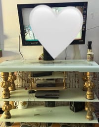 ميز • مستعجله • للبيع