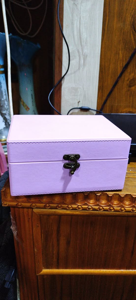 السلام عليكم عندي هاي الانتيكا للبيع سعر 45 وبيها مجال شيء بسيط


**إذا كنت صاحب هذا الإعلان وتريد حذفه لأي سبب، رجاءا أرسل رسالة إلى الدعم الفني**