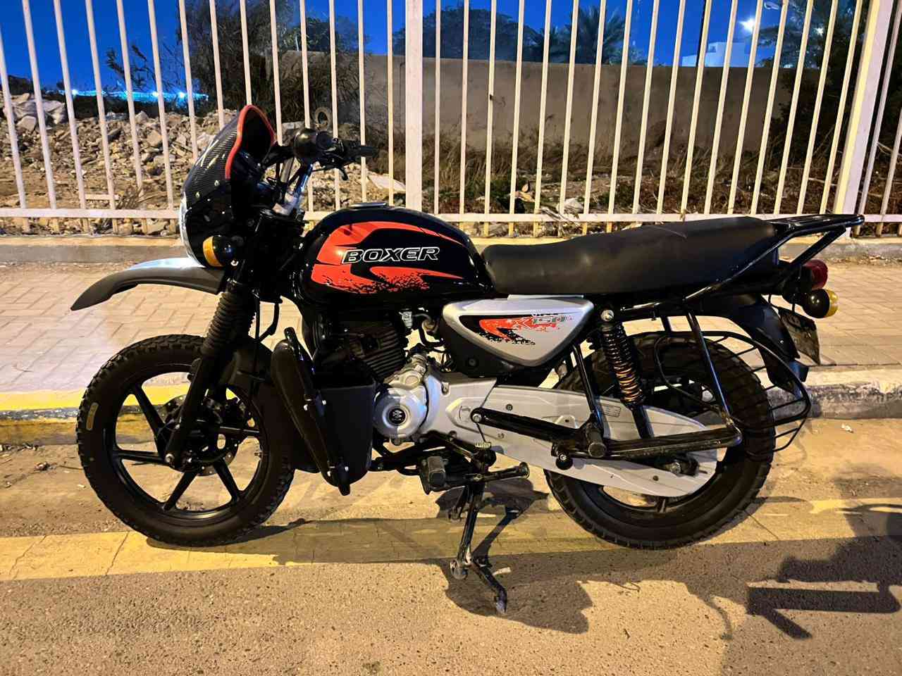 سلام عليكم بوكسر 23 نزول 24 رقم بغداد رقم بغداد نكليزي درجه مكفوله كفاله عامه مكاني بغداد رحمه لمه مو شراي لا طب وبس تراسل 
سعر 2200 ***********بي وتساب
