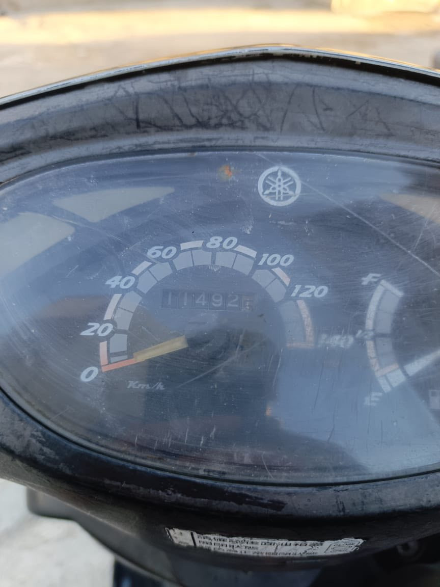 السلام عليكم ماكس ثعلب 140 دراجه نضيفه بس الكفرات مصبوغ وتكدر توخر الصبغ ولو ممبين هوه 
الدراجه مابي اي نقص كامل فقط البريك الخلفي 
السعر 375 وبي مجال بسيط 
اني ماعرف بلضبط شبي ومابي تاركه بلبيت صار فترا طويله بس مرات اشغله واطلع بي اجيب غراض وارجع 
مكينتها ناعمه 
 بغداد مدينه الصدر / رقمي ***********
