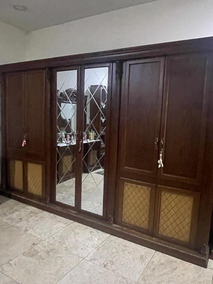 غرفه نوم صاج عراقي نظيفه جدا ومابيه اي ضرر بغداد للتواصل ***********
