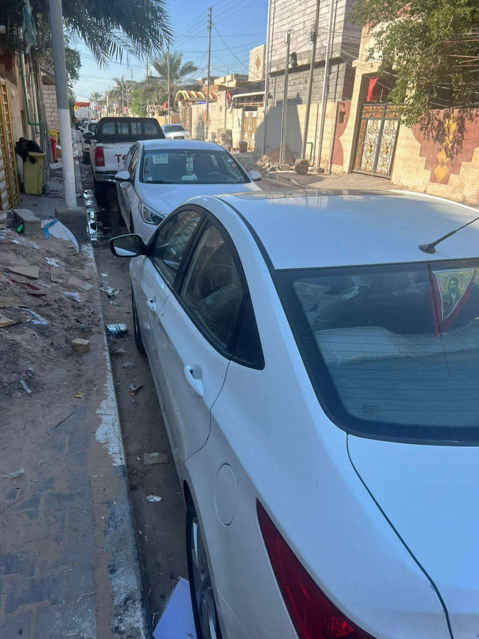 السلام عليكم 
هونداي اكسنت خليجي
مديل 2014 
المواصفات فول الأخير
1.فتحة سقف 
2 .كامره دواره
3.شاشه تاب 
4.تحكمات بلستيرن 
5.مري شفط 
6.اشاير بلمري
7.نضام ايكو 
هواي بيه مواصفات 
مكينه 1600 شرط كفاله مامفتوح برغي 
كير مكفول شرط برغي مامفتوح
رقم وسنويه وهزه كلهم جدد لل31 
تبريد حداديه خير من الله 
السيارة كفاله من لضربه والتبديل 
بيه صبغ باب ونص فقط صبغ رش 
المكان.البصره 
***********
السعر 88
