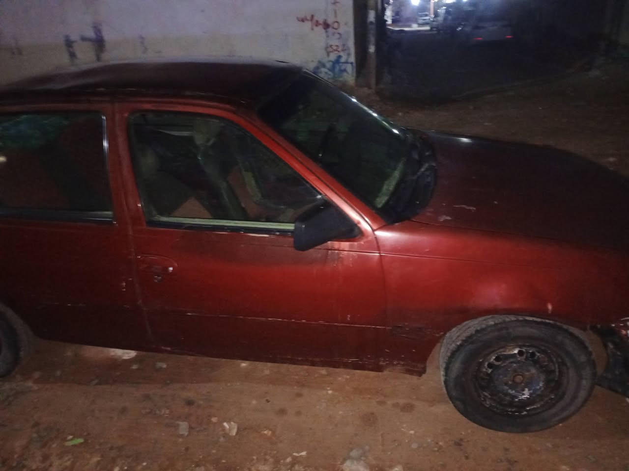 دايو سلو موديل 96  باسمي شرط المداور سنويه لل29
كير اوتوتماتيك
محرك و كير شواصي مشروطات 
مابيهه لا خياس و لا تلكيط و لا ضربه قويه
مسجل بلوتوث بيهه و تخم تاير جديد 
و كشرهه شوفة عينك 
سعرهه 21 و بيهه مجال 
مكاني نجف *********** بي واتساب 
ترايك وين ميعجبك
