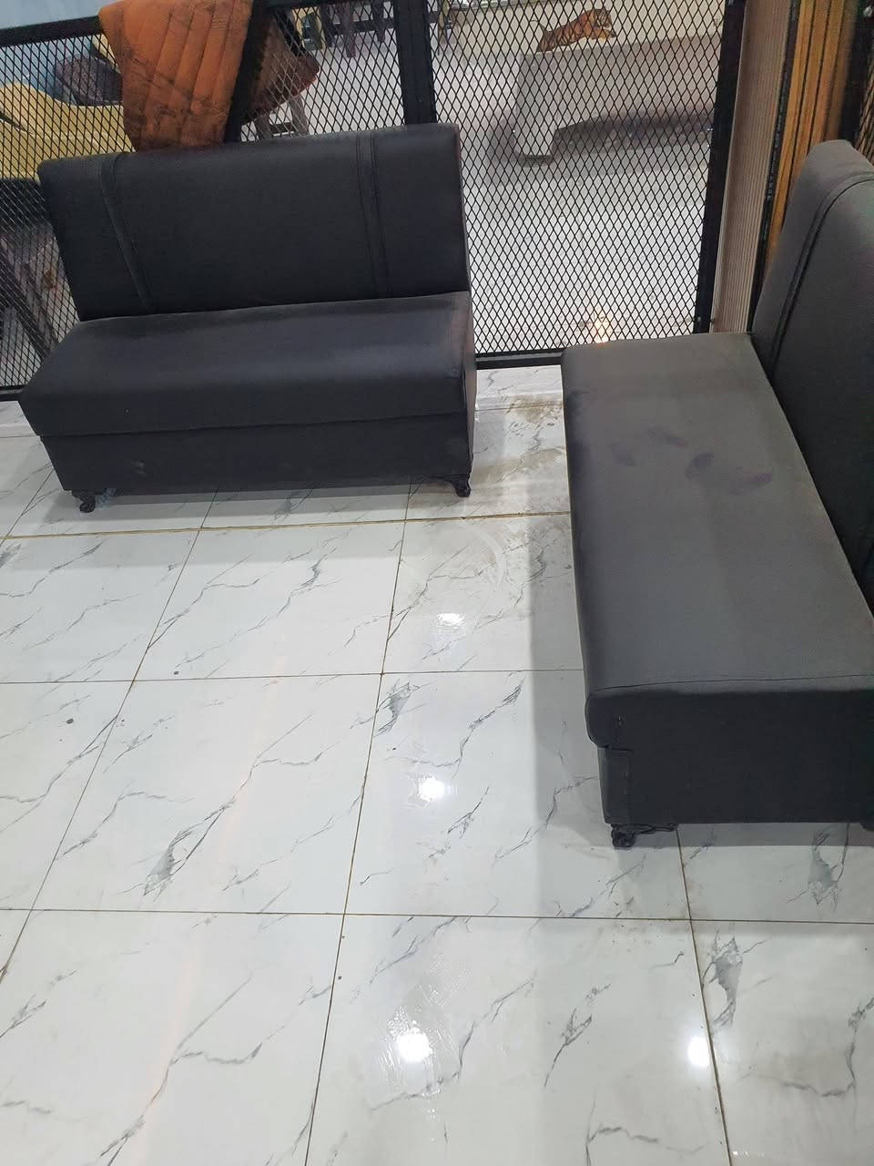 سلام عليكم يوجد تخم خاص للبي شتيشن عدد 6 سعرهن 225 الف قفل نضافه 90 %/ وشاشات حجم 52 نوع SHINON عدد 5 سعر الشاشة 250 الف قفل نضافة 90% المكان زيونة شارع مدينه العب بغداد لايوجد توصيل *********** وتساب
